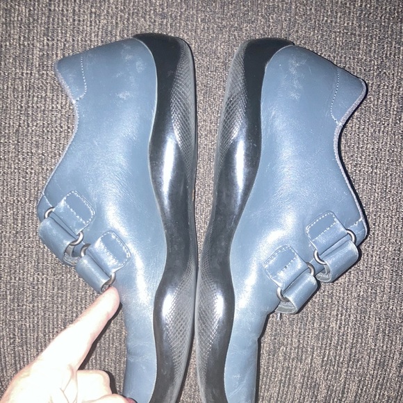 Prada Velcro shoes 8/7,5, it may run small a bit to small for me! - Picture 8 of 9